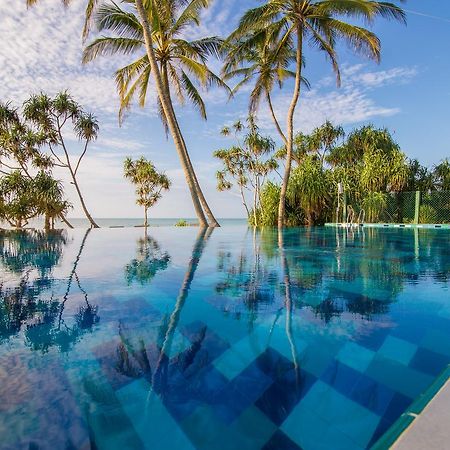 Ananya Beach Resort Тангале Екстериор снимка