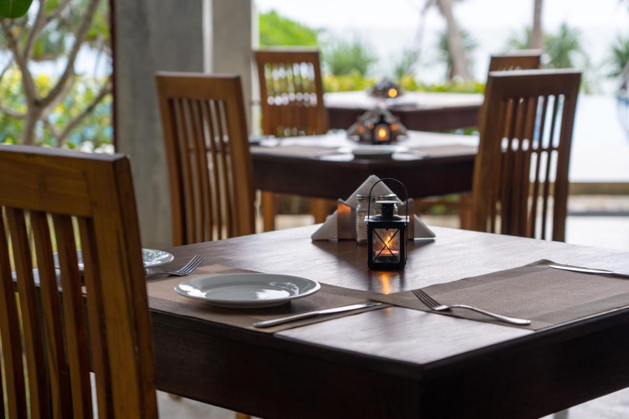 Ananya Beach Resort Тангале Екстериор снимка