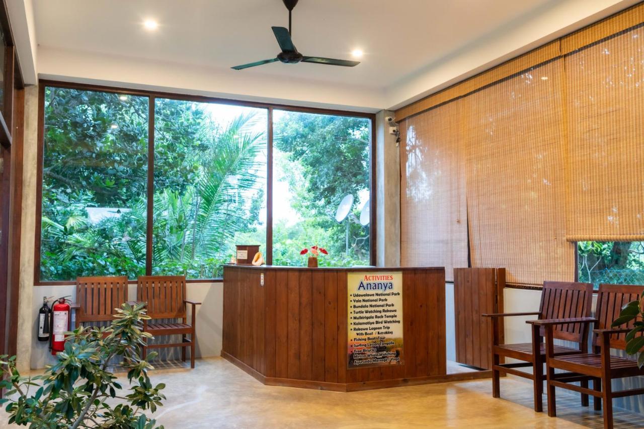 Ananya Beach Resort Тангале Екстериор снимка