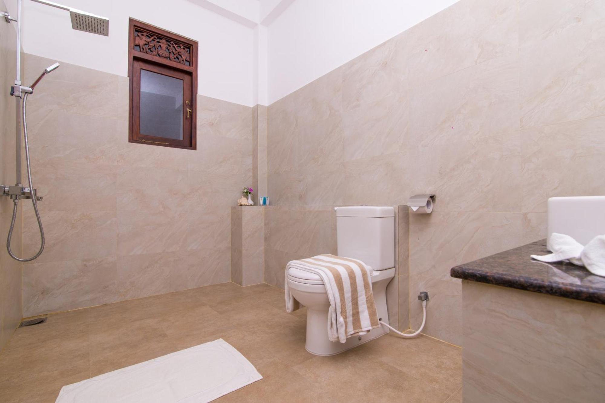 Ananya Beach Resort Тангале Екстериор снимка