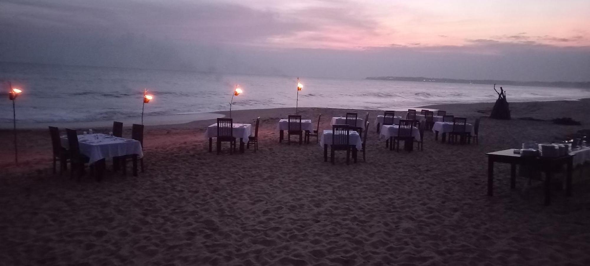 Ananya Beach Resort Тангале Екстериор снимка