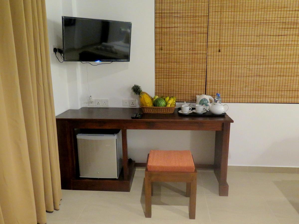 Ananya Beach Resort Тангале Екстериор снимка