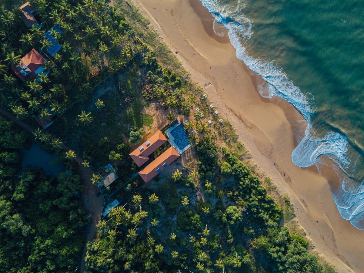 Ananya Beach Resort Тангале Екстериор снимка