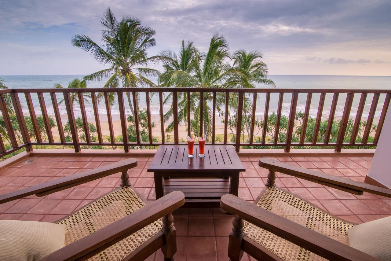 Ananya Beach Resort Тангале Екстериор снимка