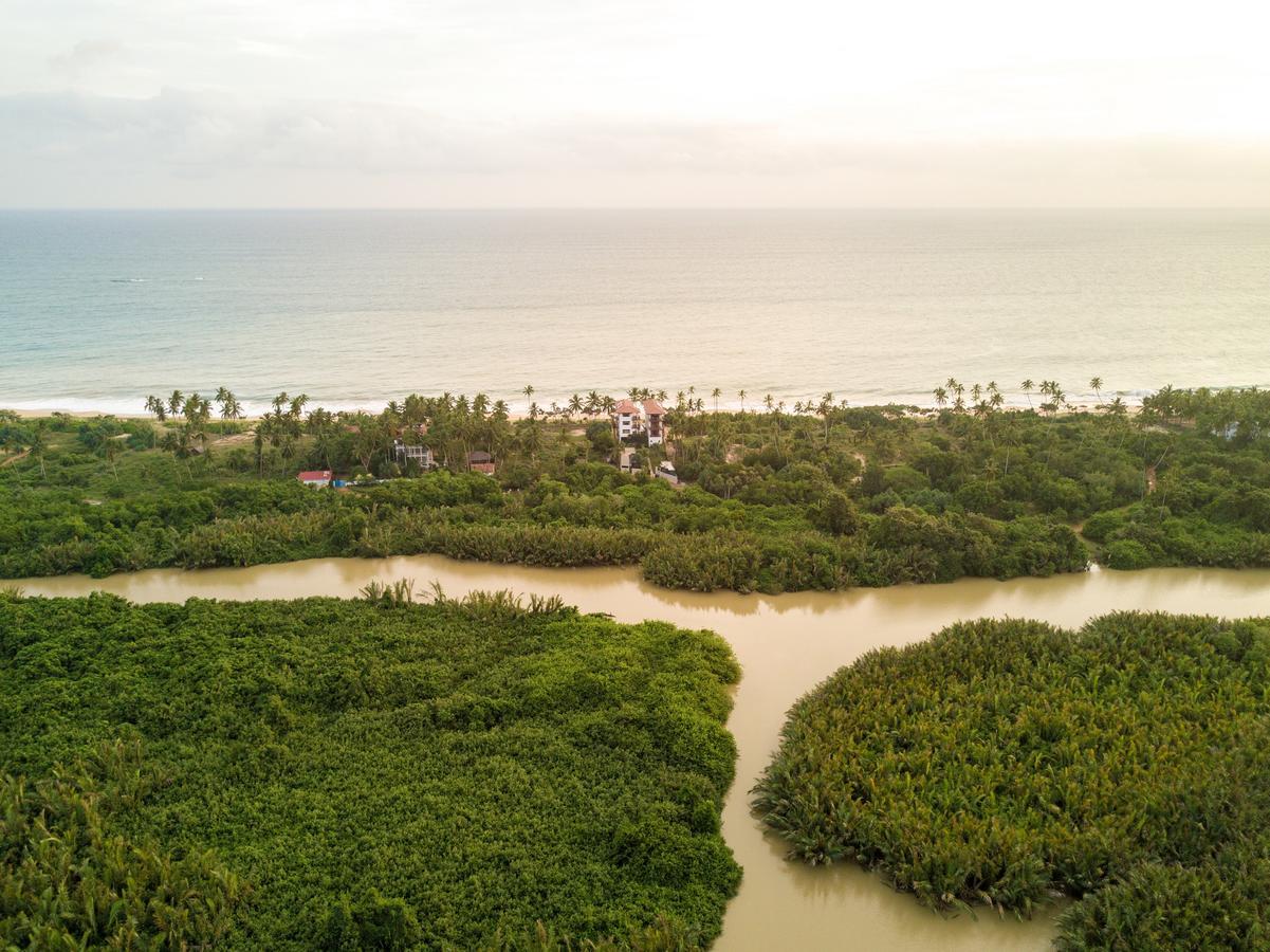 Ananya Beach Resort Тангале Екстериор снимка